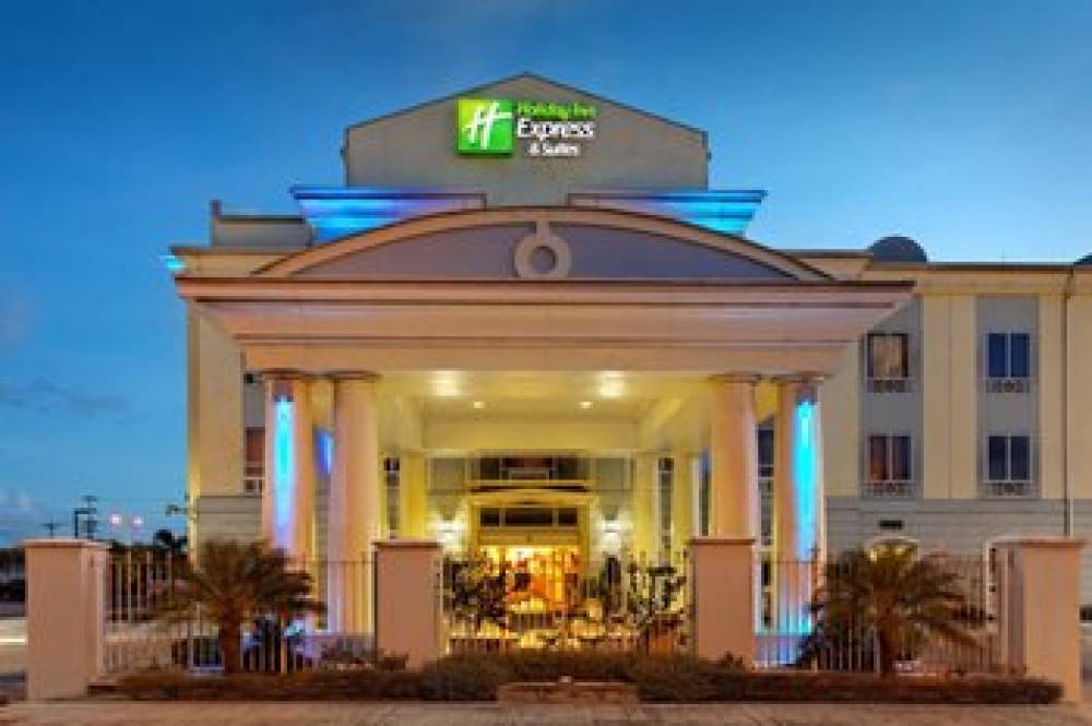 Holiday Inn Express & Suites TRINCITY TRINIDAD AIRPORT 1