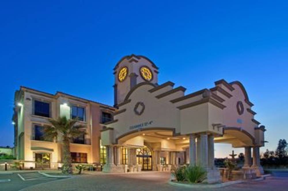 Holiday Inn Express & Suites TUCSON MALL 1