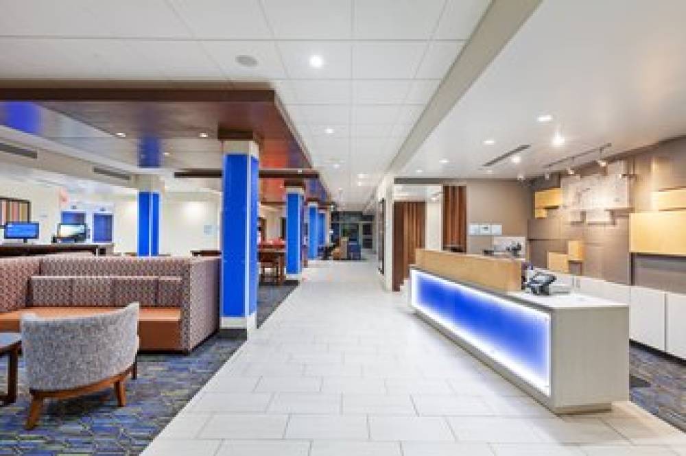 Holiday Inn Express & Suites TULSA SOUTH - WOODLAND HILLS 5