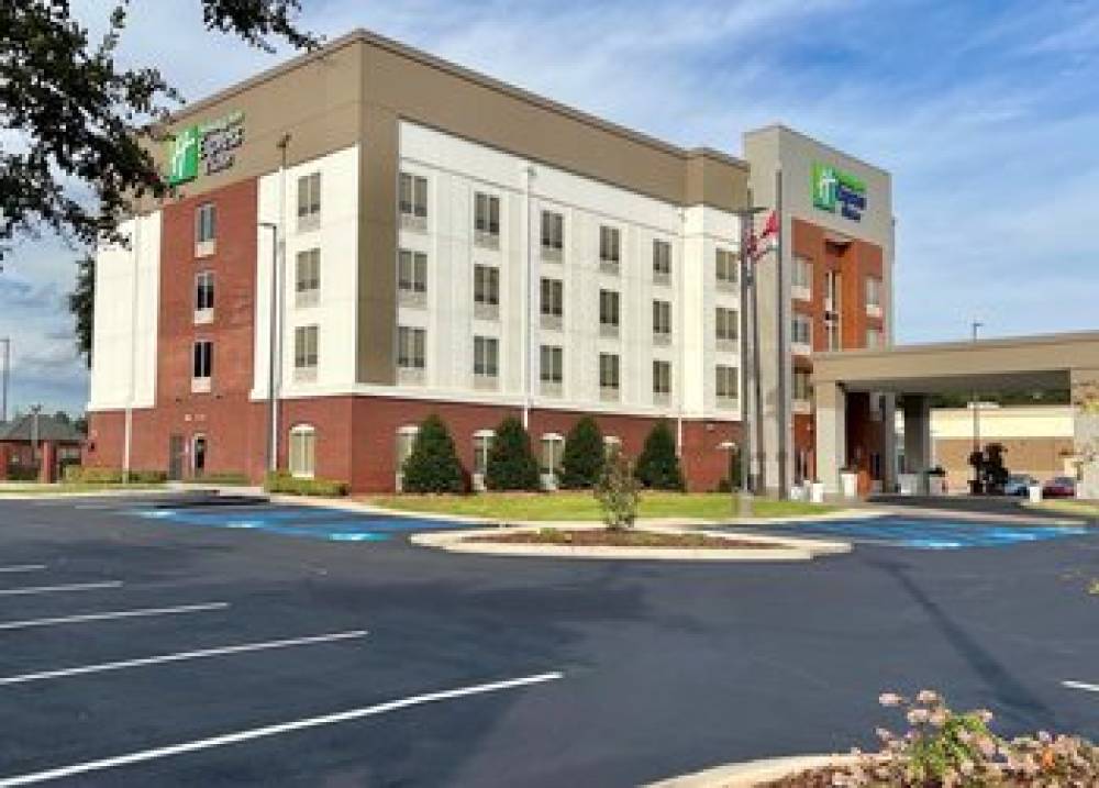 Holiday Inn Express & Suites TUSCALOOSA-UNIVERSITY 7