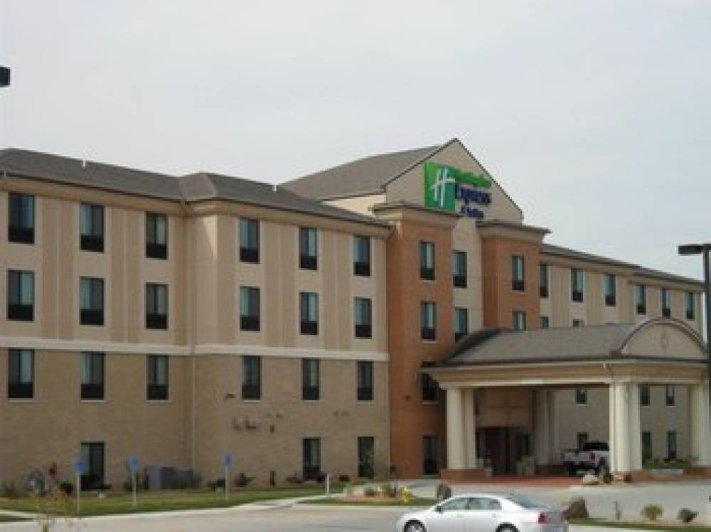 Holiday Inn Express & Suites URBANDALE DES MOINES 2