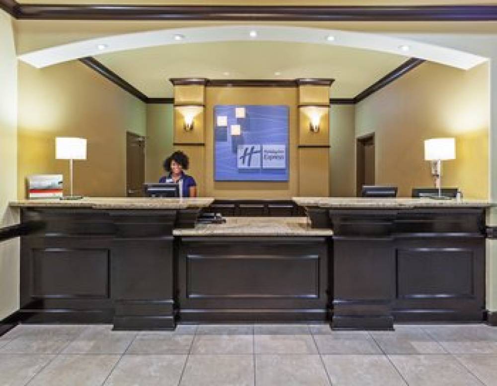 Holiday Inn Express & Suites Victoria