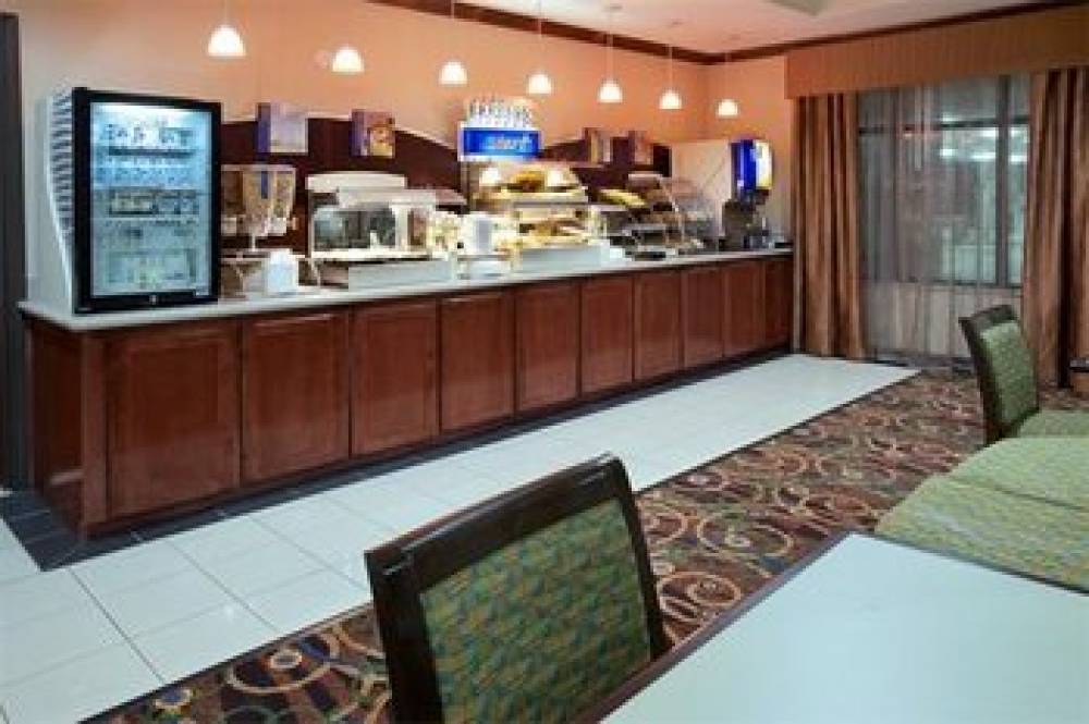 Holiday Inn Express & Suites WALLER - PRAIRIE VIEW 6