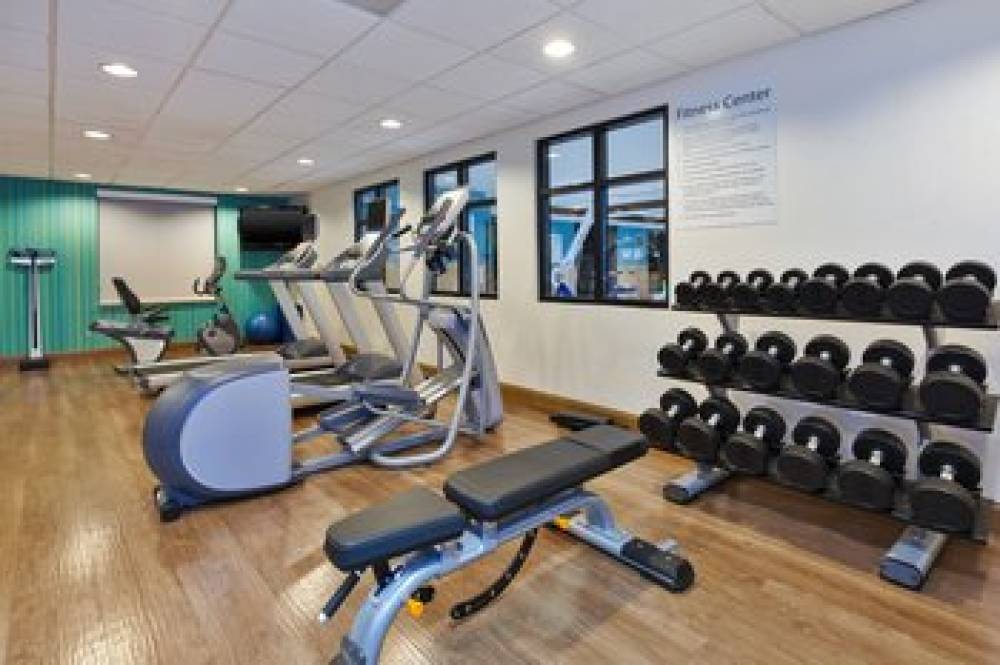 Holiday Inn Express & Suites WARMINSTER - HORSHAM 10