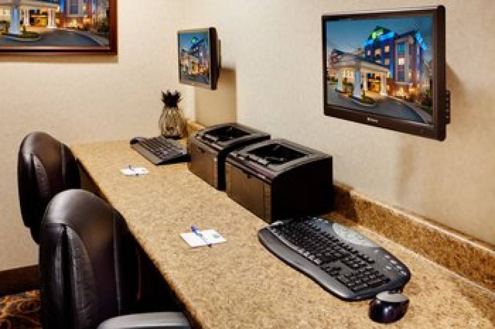 Holiday Inn Express & Suites WARWICK-PROVIDENCE (AIRPORT) 6