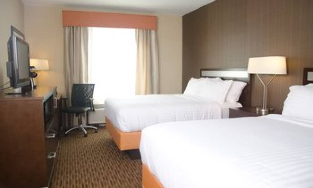 Holiday Inn Express & Suites WATERTOWN-THOUSAND ISLANDS 7