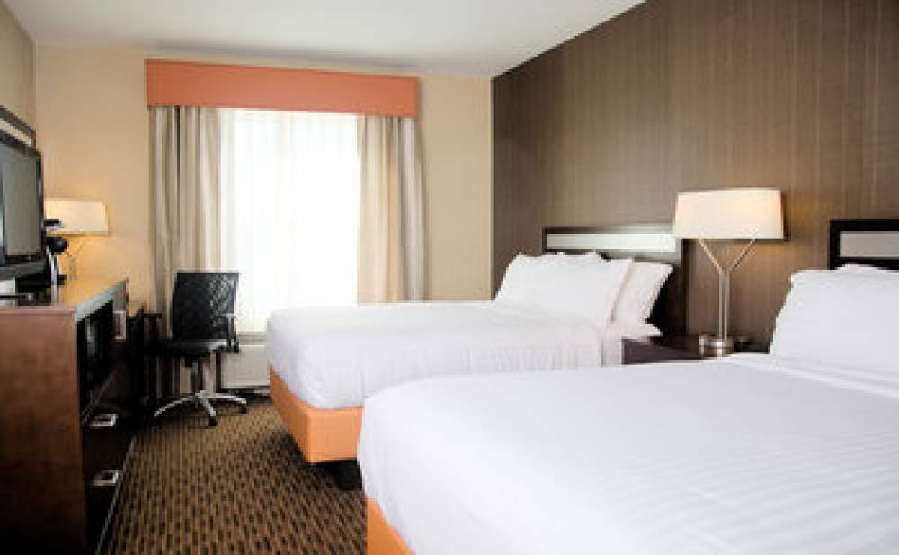 Holiday Inn Express & Suites WATERTOWN-THOUSAND ISLANDS 8