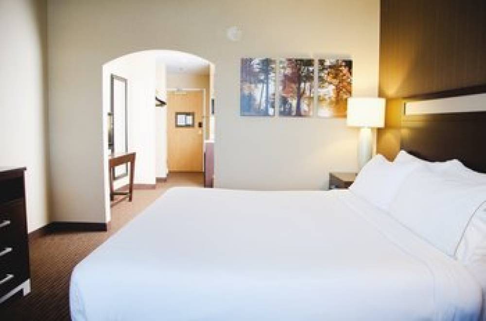 Holiday Inn Express & Suites WATERTOWN-THOUSAND ISLANDS 9