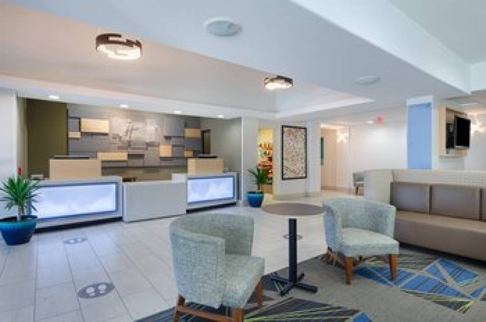 Holiday Inn Express & Suites Weston