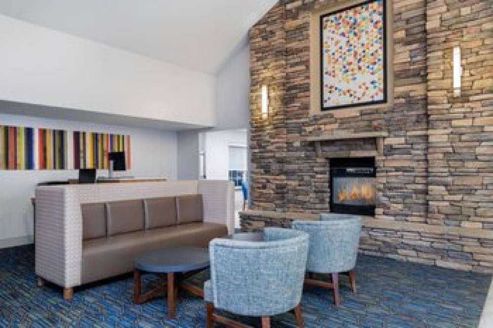 Holiday Inn Express & Suites WHEAT RIDGE-DENVER WEST 8