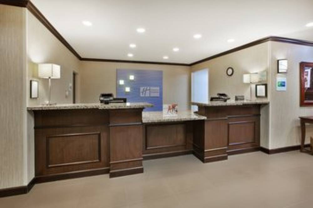 Holiday Inn Express & Suites WHEELING 6