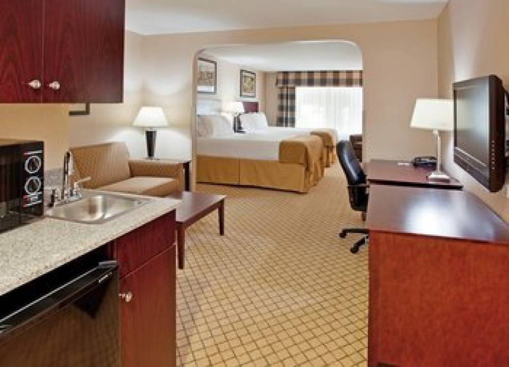 Holiday Inn Express & Suites WICHITA AIRPORT 9