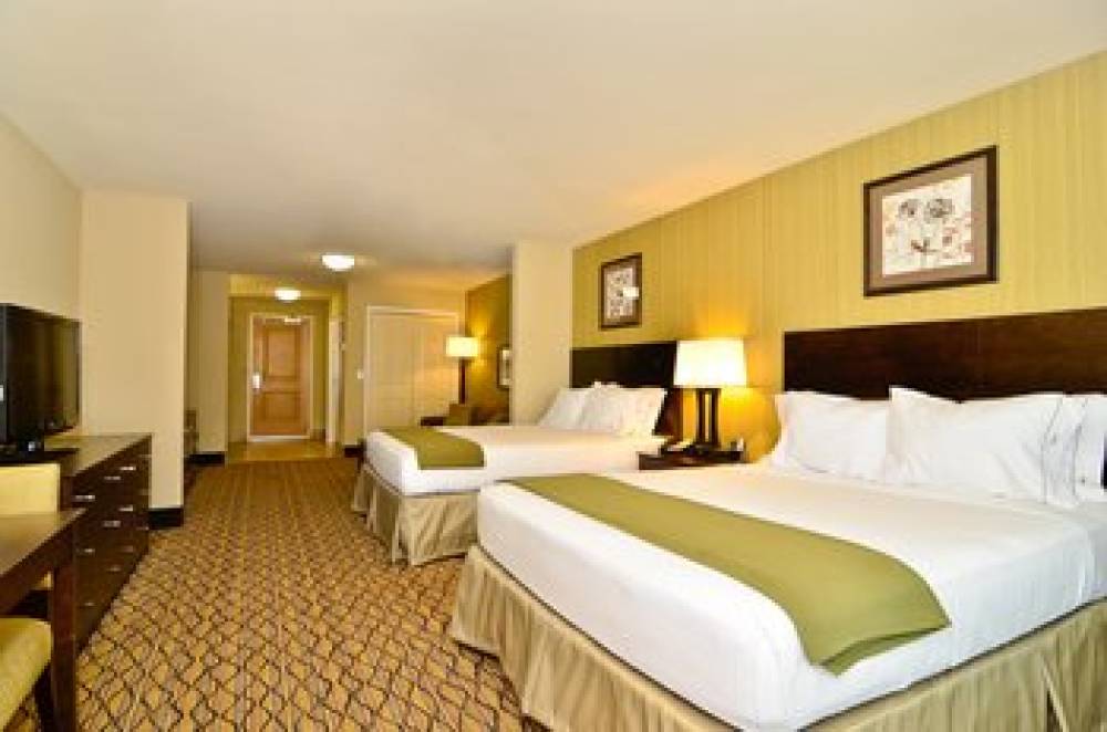 Holiday Inn Express & Suites WILLISTON 3