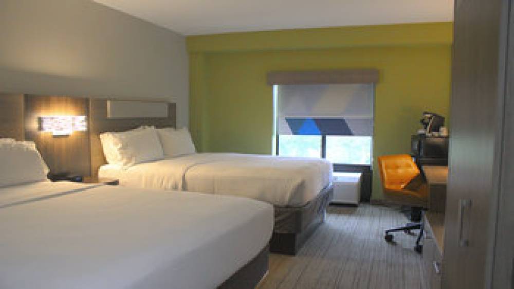 Holiday Inn Express & Suites WILSON-DOWNTOWN 10