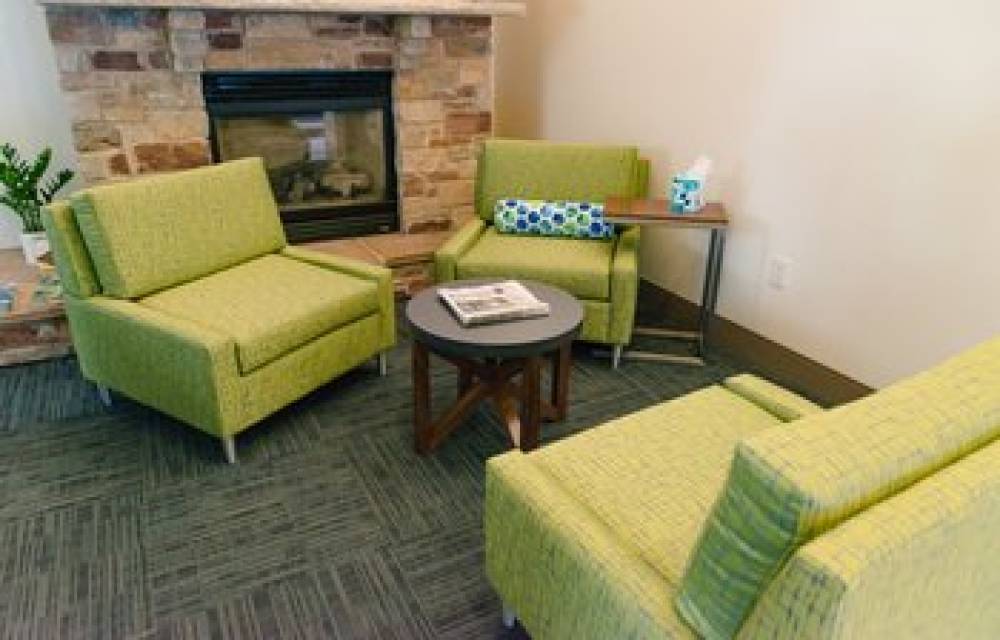 Holiday Inn Express & Suites Winona