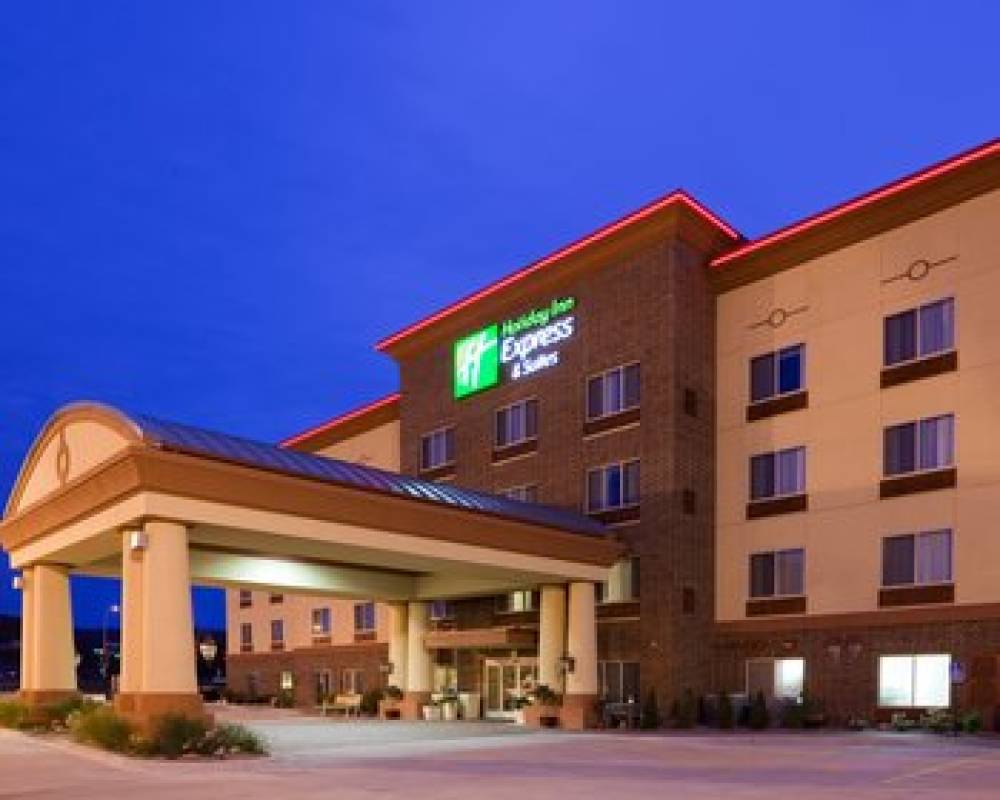 Holiday Inn Express & Suites WINONA 4