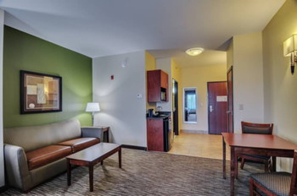 Holiday Inn Express & Suites WYTHEVILLE 6