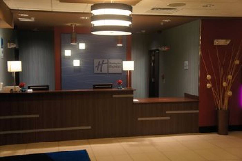 Holiday Inn Express & Suites YORK NE - MARKET STREET 3