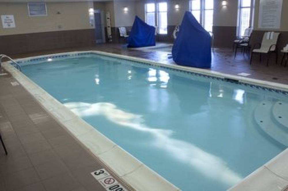 Holiday Inn Express & Suites YOUNGSTOWN WEST - AUSTINTOWN  6