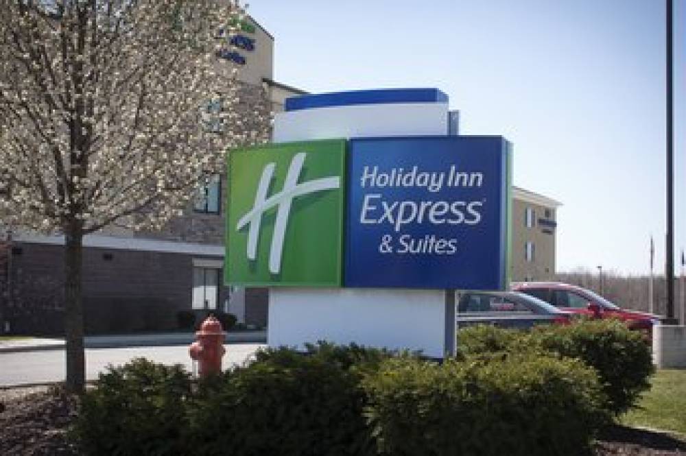 Holiday Inn Express & Suites Youngstown West Austintown