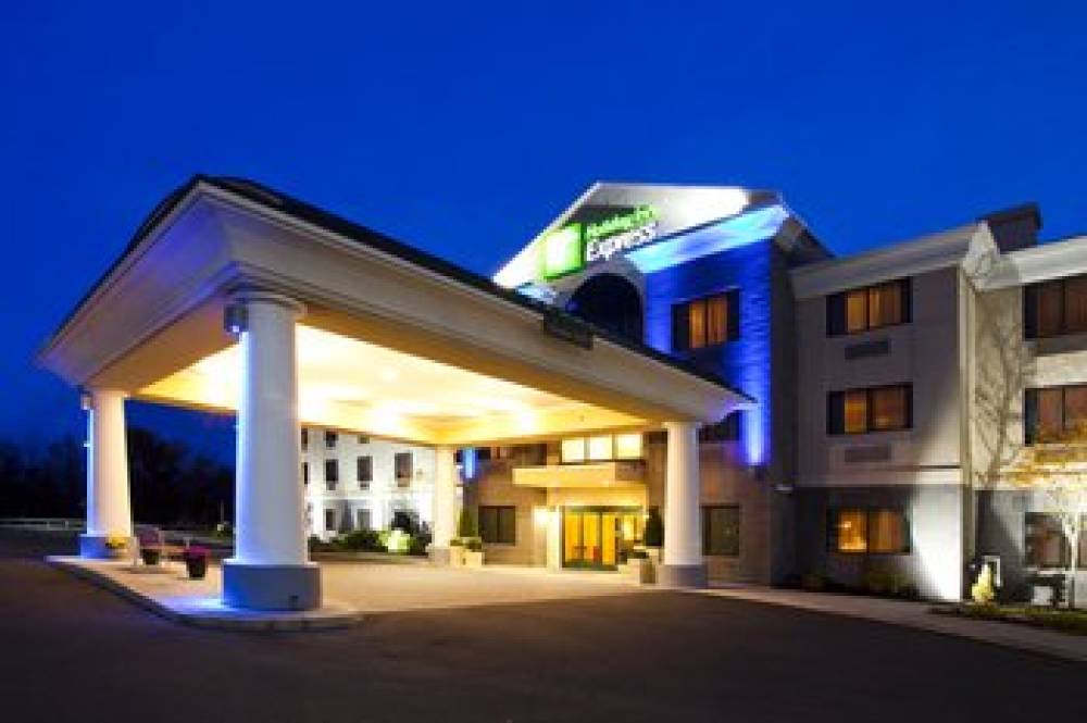 Holiday Inn Express SYRACUSE AIRPORT 1