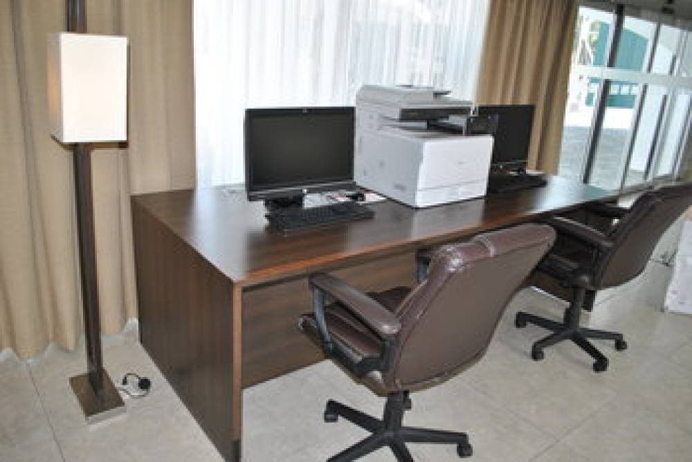 Holiday Inn Express TOLUCA 3