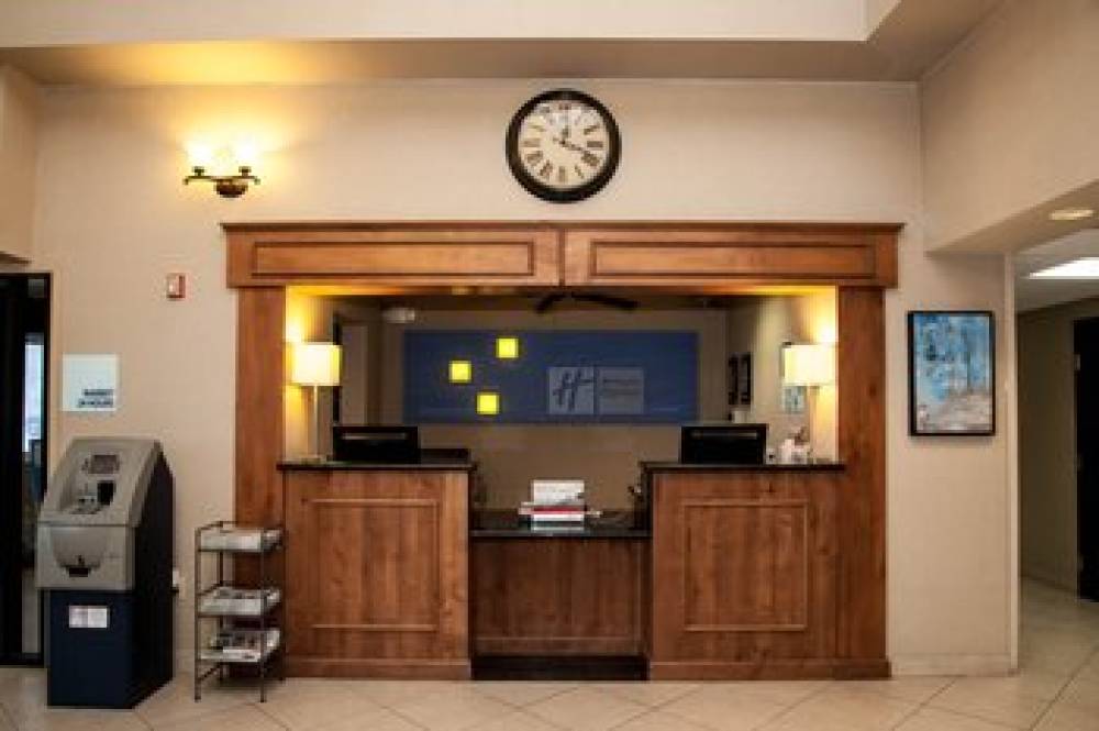 Holiday Inn Express TUCSON-AIRPORT 1