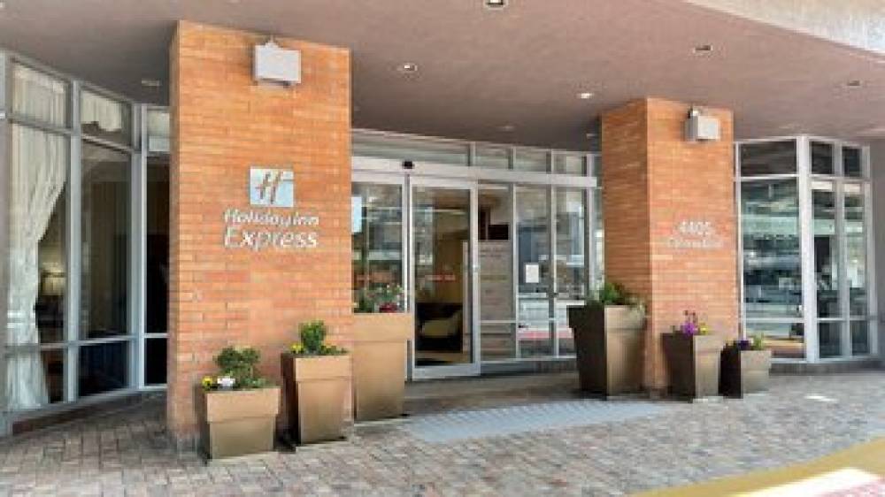 Holiday Inn Express Vancouver Metrotown (Burnaby)