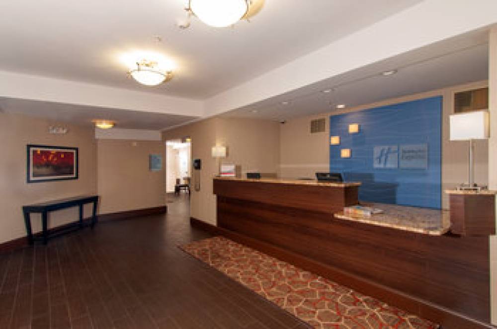 HOLIDAY INN EXPRESS VERNON 3