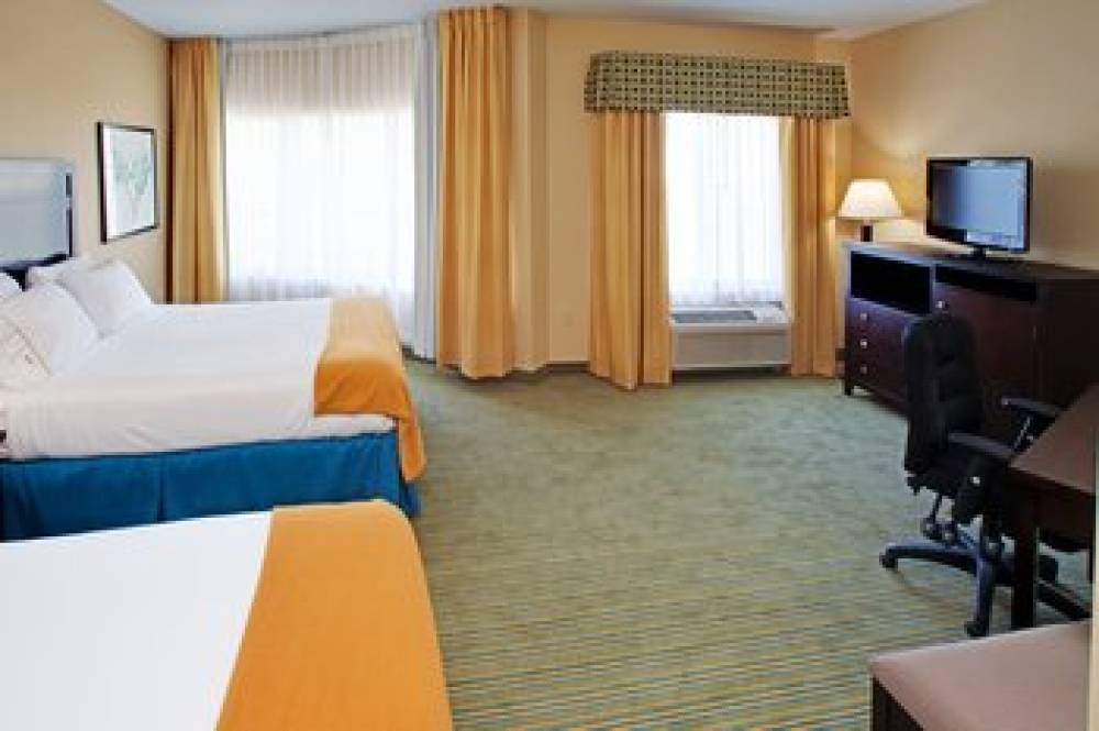 Holiday Inn Express WATERLOO-CEDAR FALLS 2