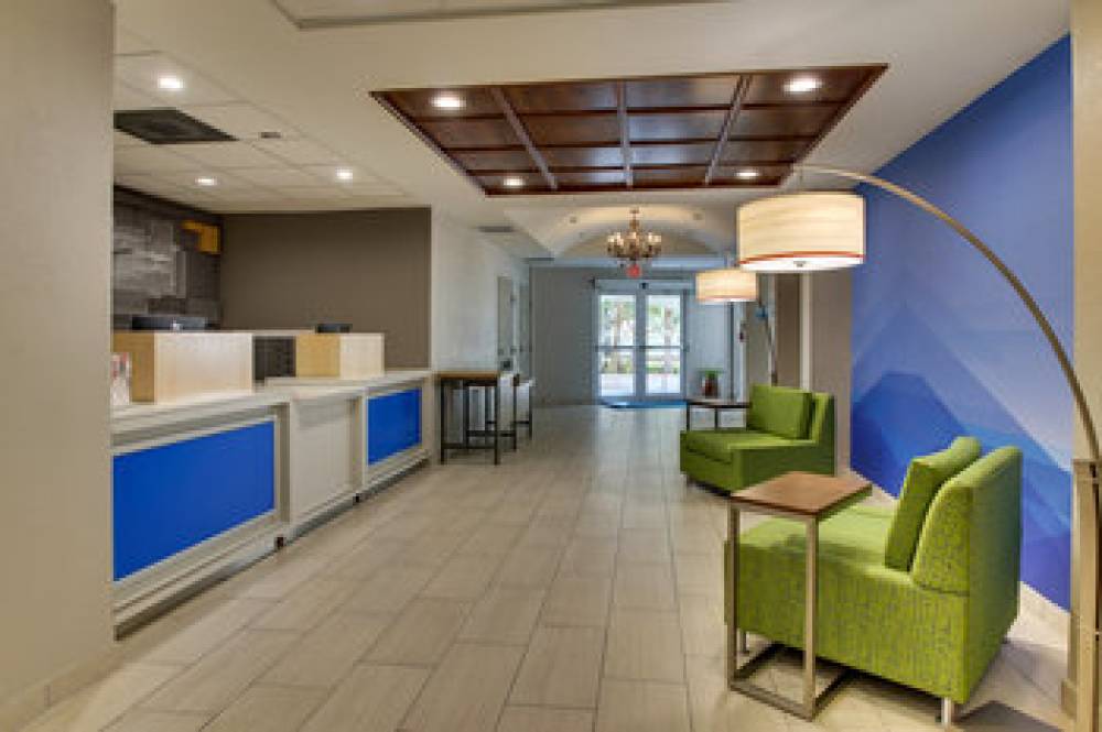 Holiday Inn Express WEST PALM BEACH METROCENTRE 4