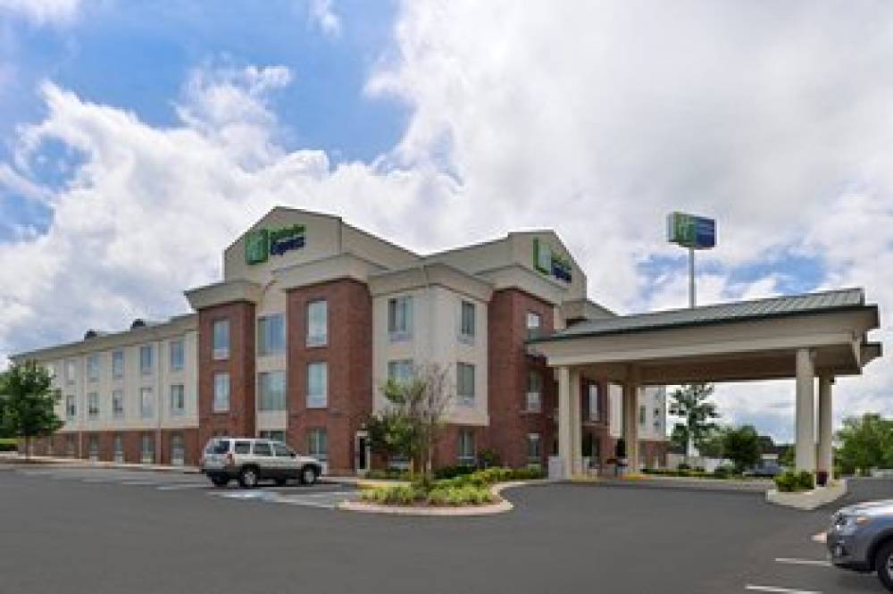 Holiday Inn Express WHITE HOUSE 10