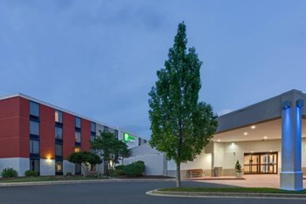 Holiday Inn Express WILKESBORO 1