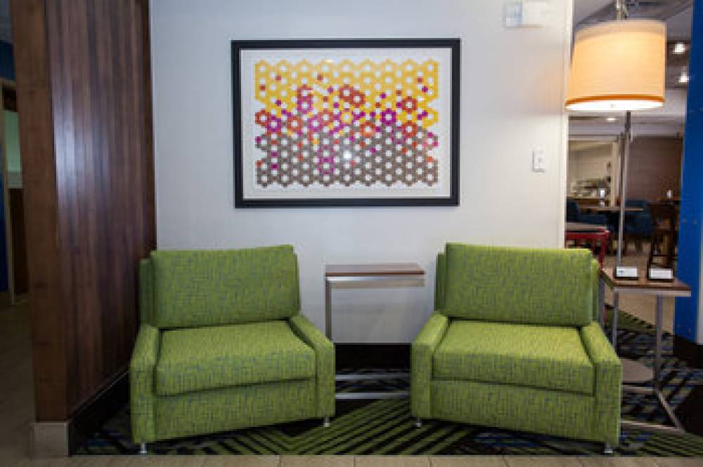 HOLIDAY INN EXPRESS WILMINGTON 2