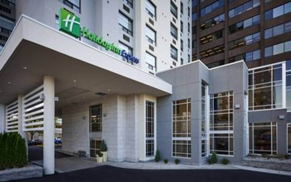 Holiday Inn Express WINDSOR WATERFRONT 1