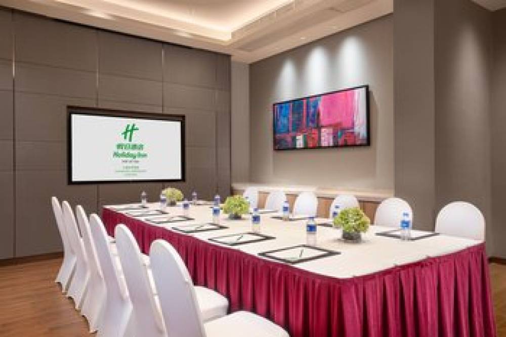 HOLIDAY INN HONGQIAO CENTRAL 6