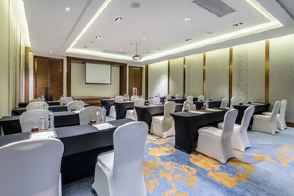 HOLIDAY INN HONGQIAO 10