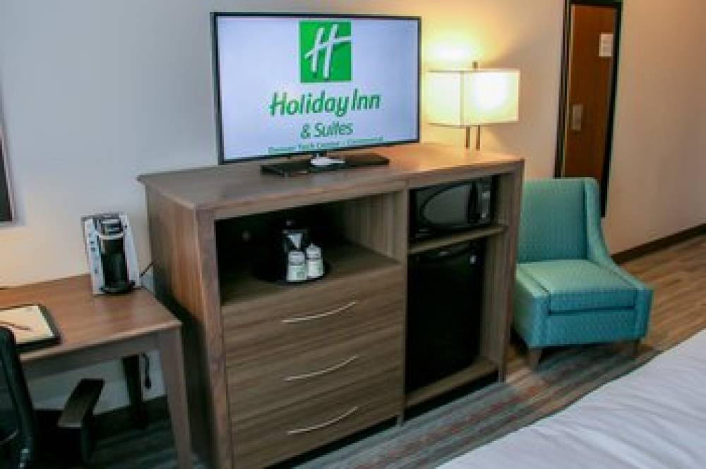 HOLIDAY INN HOTEL AND STES CENTENNI 3