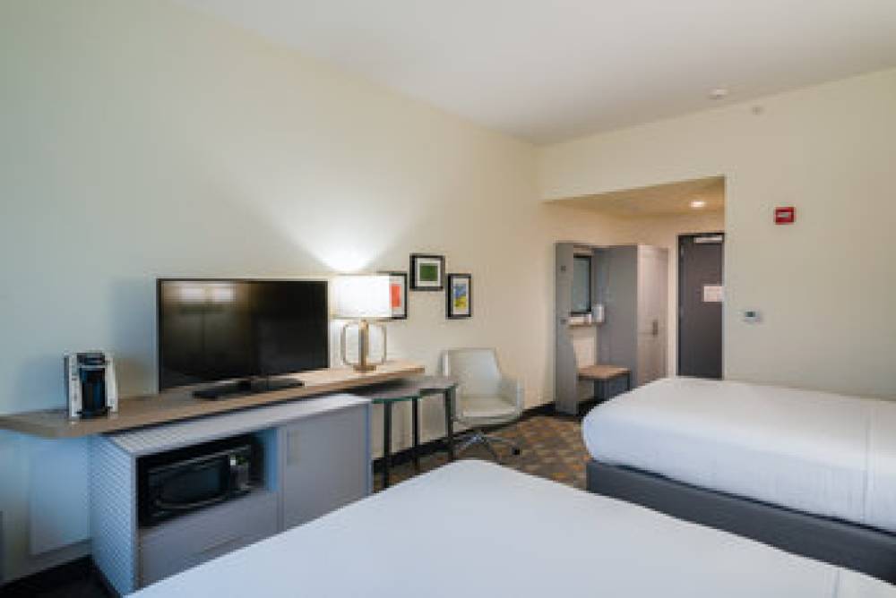 HOLIDAY INN JOPLIN 2