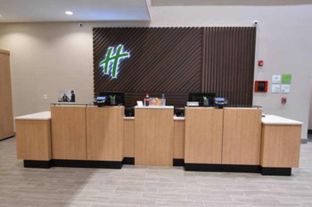 HOLIDAY INN KANSAS CITY NE 3