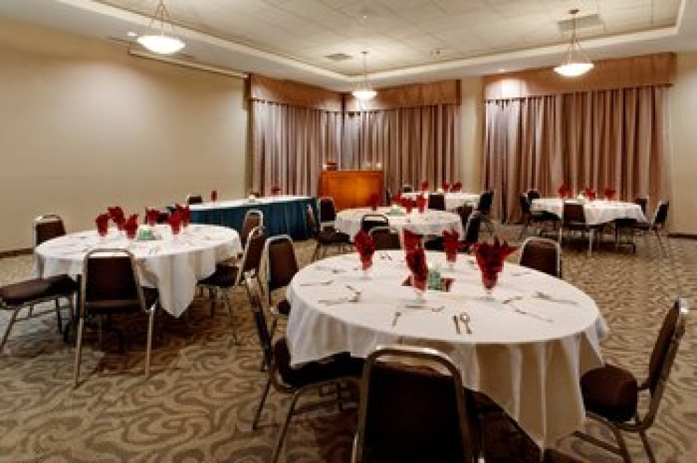 Holiday Inn LETHBRIDGE 5