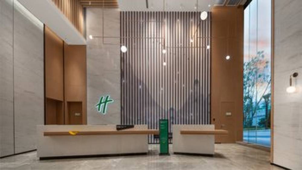 HOLIDAY INN LUZHOU LONGJIAN 6