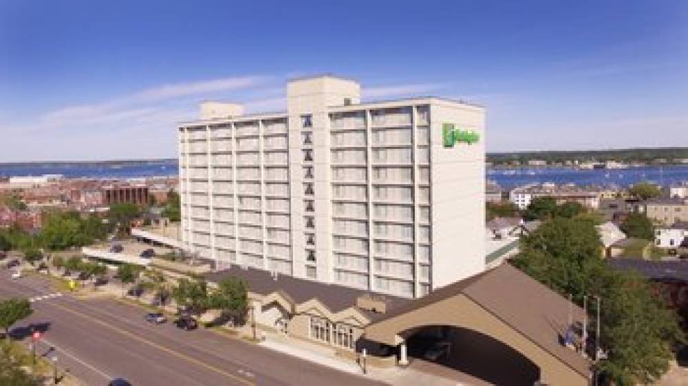 Holiday Inn PORTLAND-BY THE BAY 6