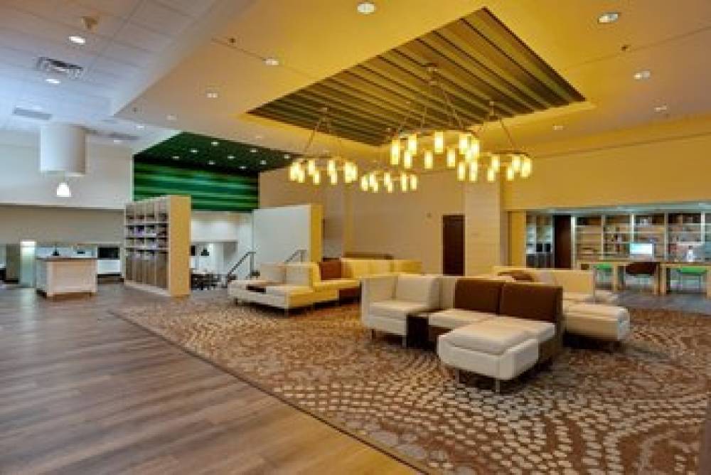 HOLIDAY INN POUGHKEEPSIE 4