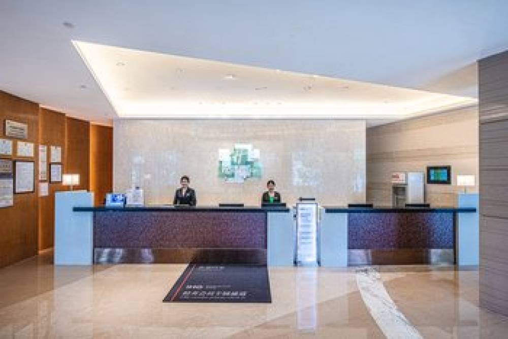 Holiday Inn QINGDAO CITY CENTRE 8