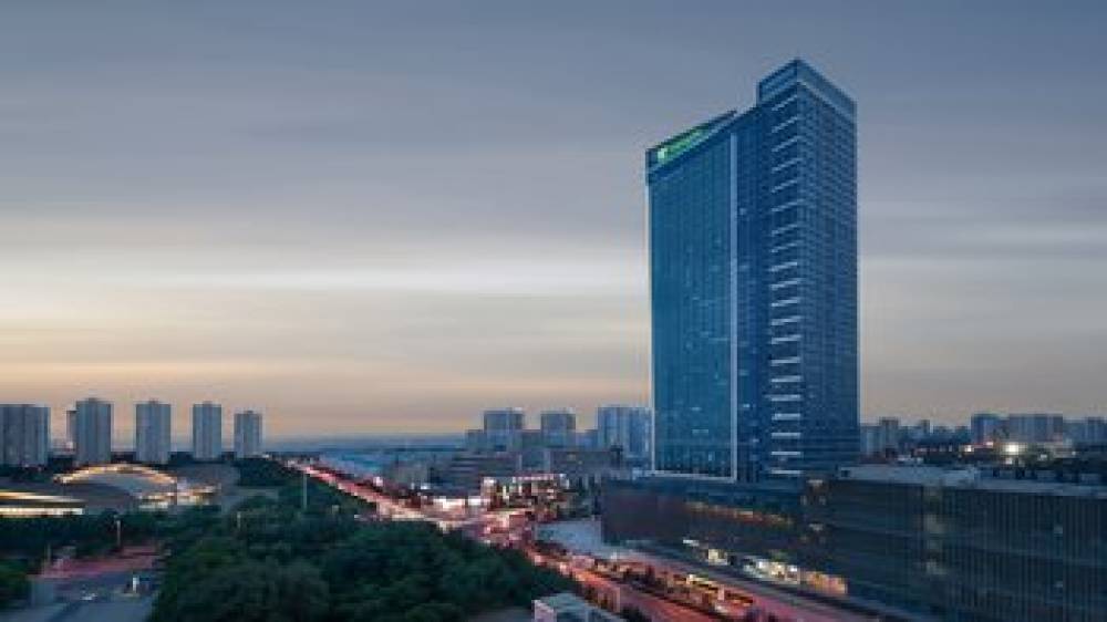 HOLIDAY INN QINHUANGDAO HAIGANG 1