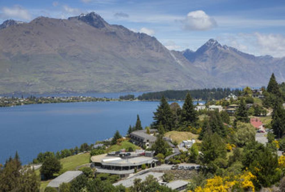 HOLIDAY INN QUEENSTOWN FRANKTON ROA 1