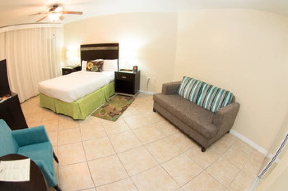 Holiday Inn Resort GRAND CAYMAN 8