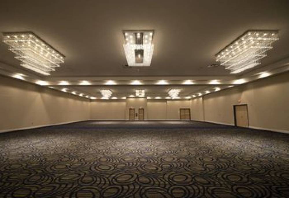 HOLIDAY INN SCRANTON EAST 2