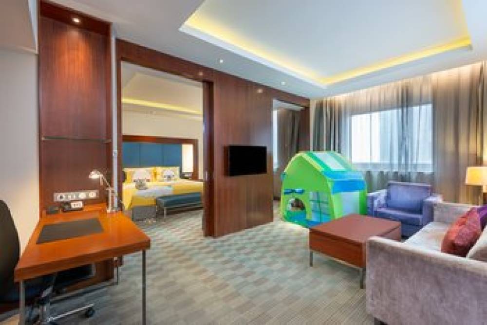 Holiday Inn SHANGHAI PUDONG  7